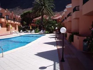 Tres Palmeras 2*