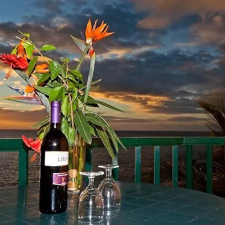 Tres Palmeras Hotel
